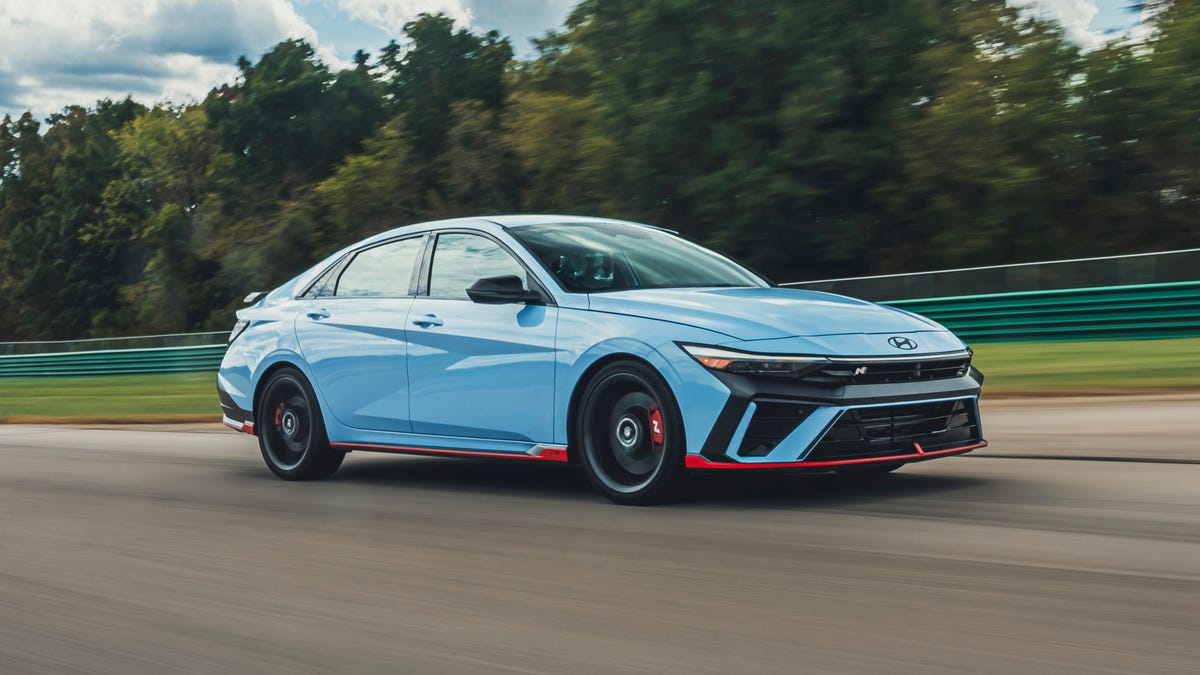 “2026 Hyundai Elantra Review: Fuel Efficiency, Safety, and Technology in the US”