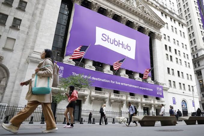 StubHub IPO 2025 Price at $23.50 | Raises $800 Million in NYSE Debut